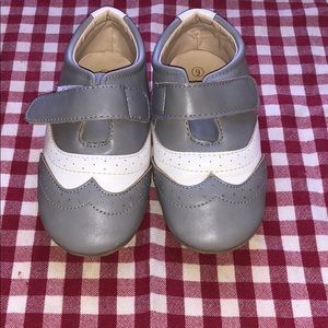 Oxford Toddler Shoes - size 9